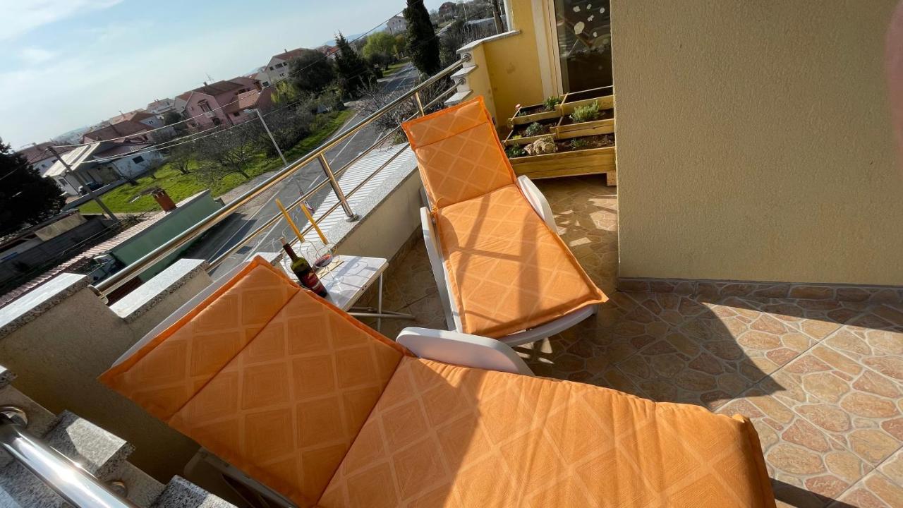Apartments San Sukošan Екстериор снимка