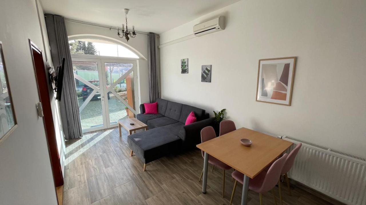 Apartments San Sukošan Екстериор снимка