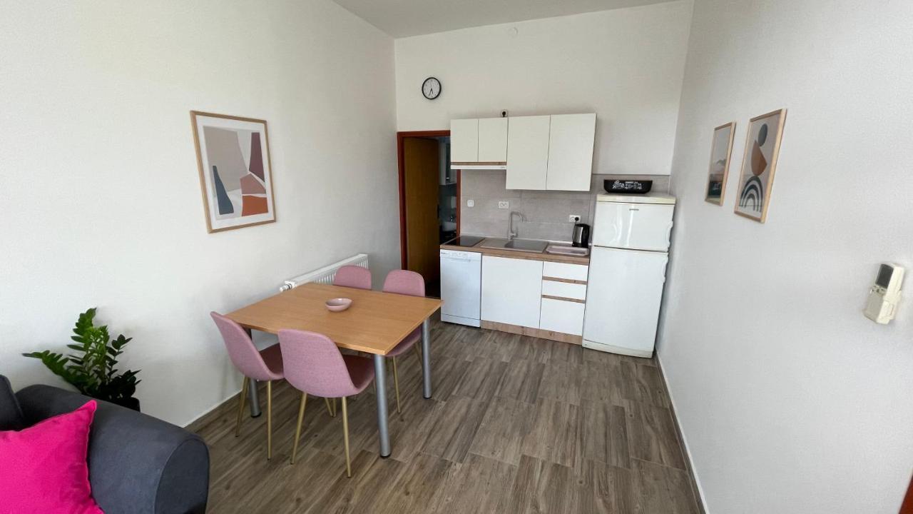 Apartments San Sukošan Екстериор снимка