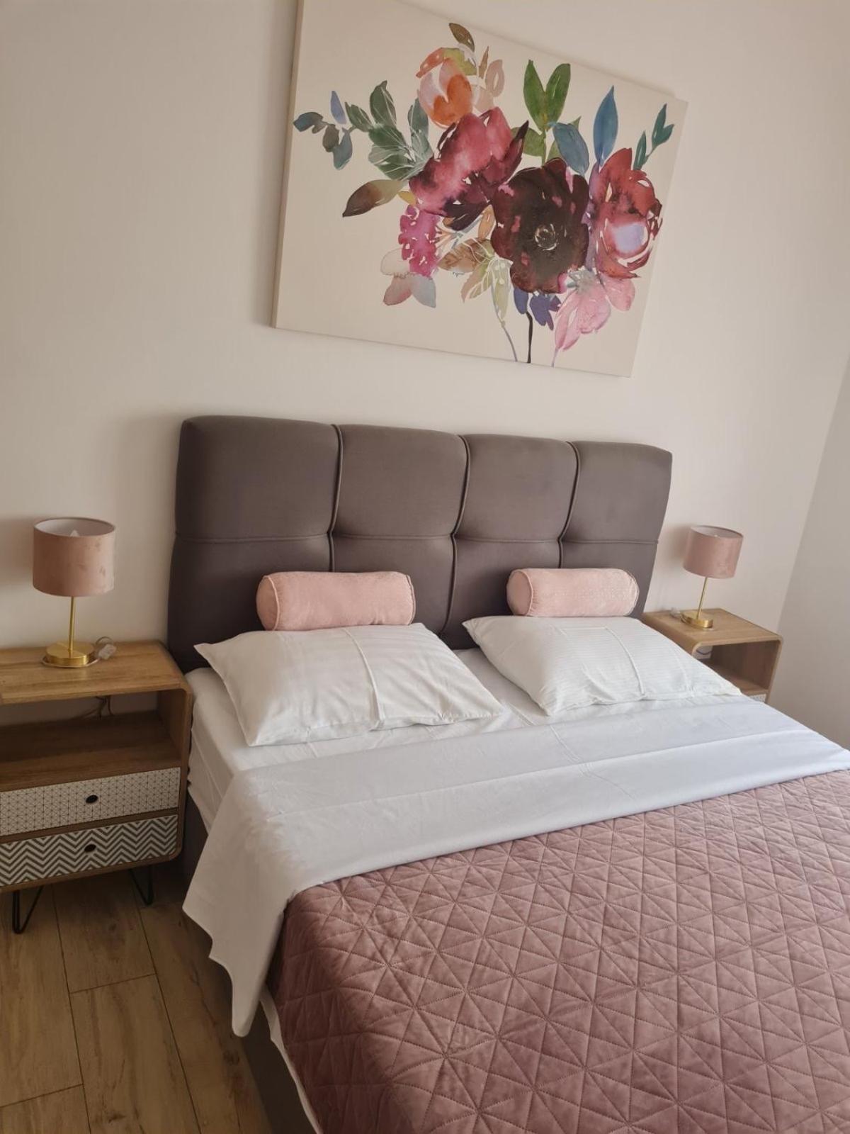Apartments San Sukošan Екстериор снимка
